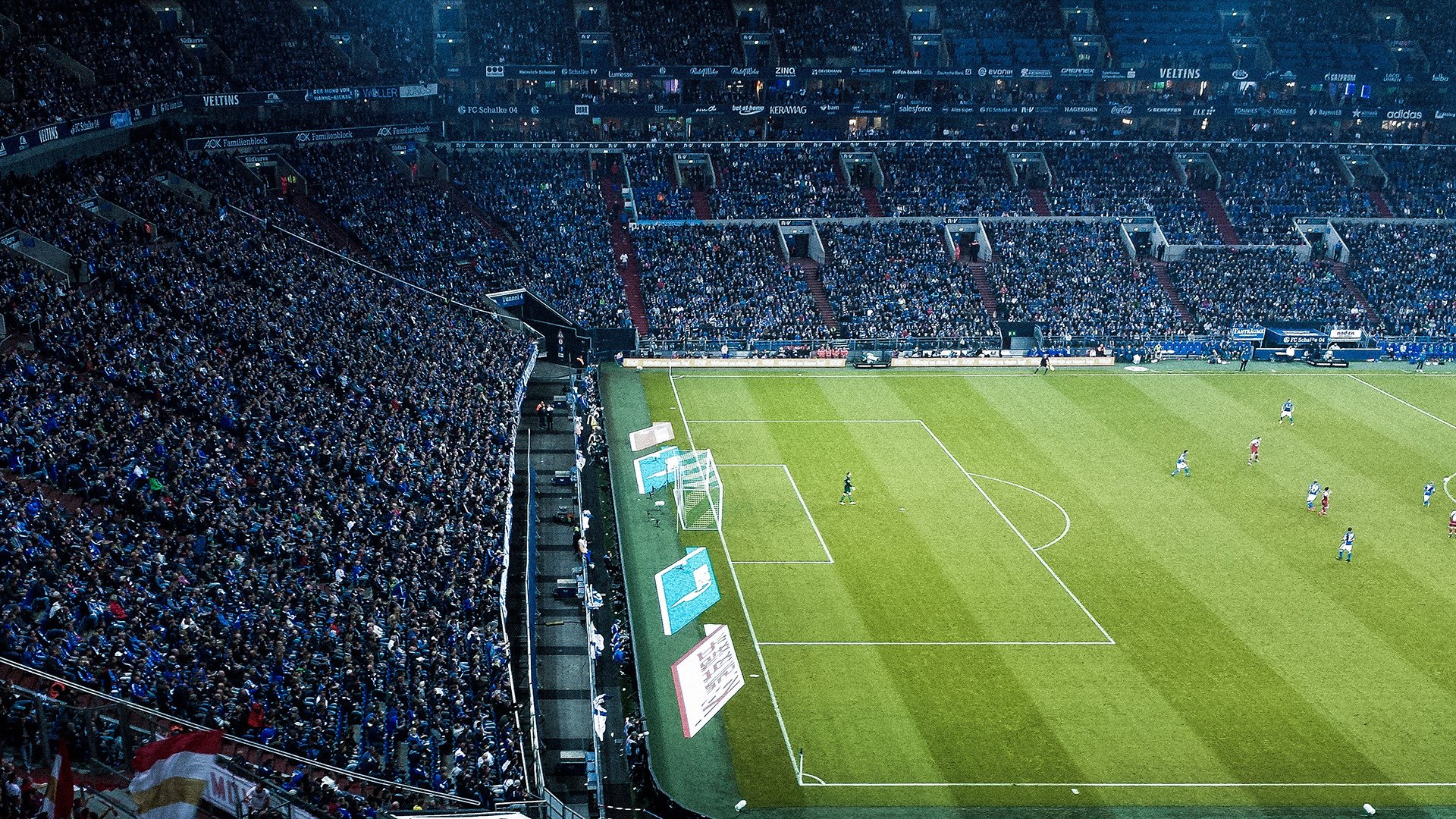 开云-《FIFA》电竞世界杯与《实况足球》世界赛的足球电竞对比,实况足球和fifa足球世界有什么区别